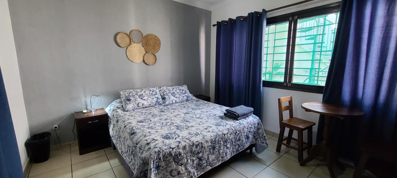 Hotel Hostal Backpackers Travelero Santa Cruz de La Sierra Esterno foto